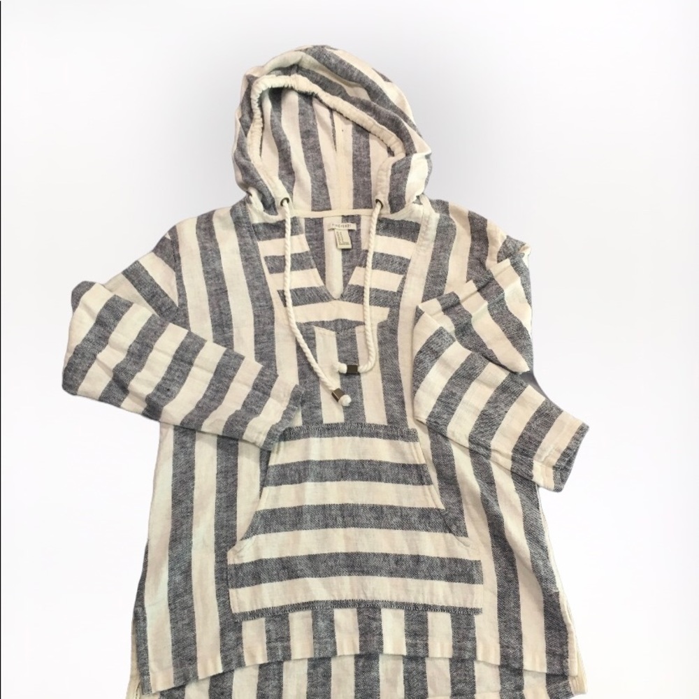 Forever 21 Skater/Surfer style Pullover